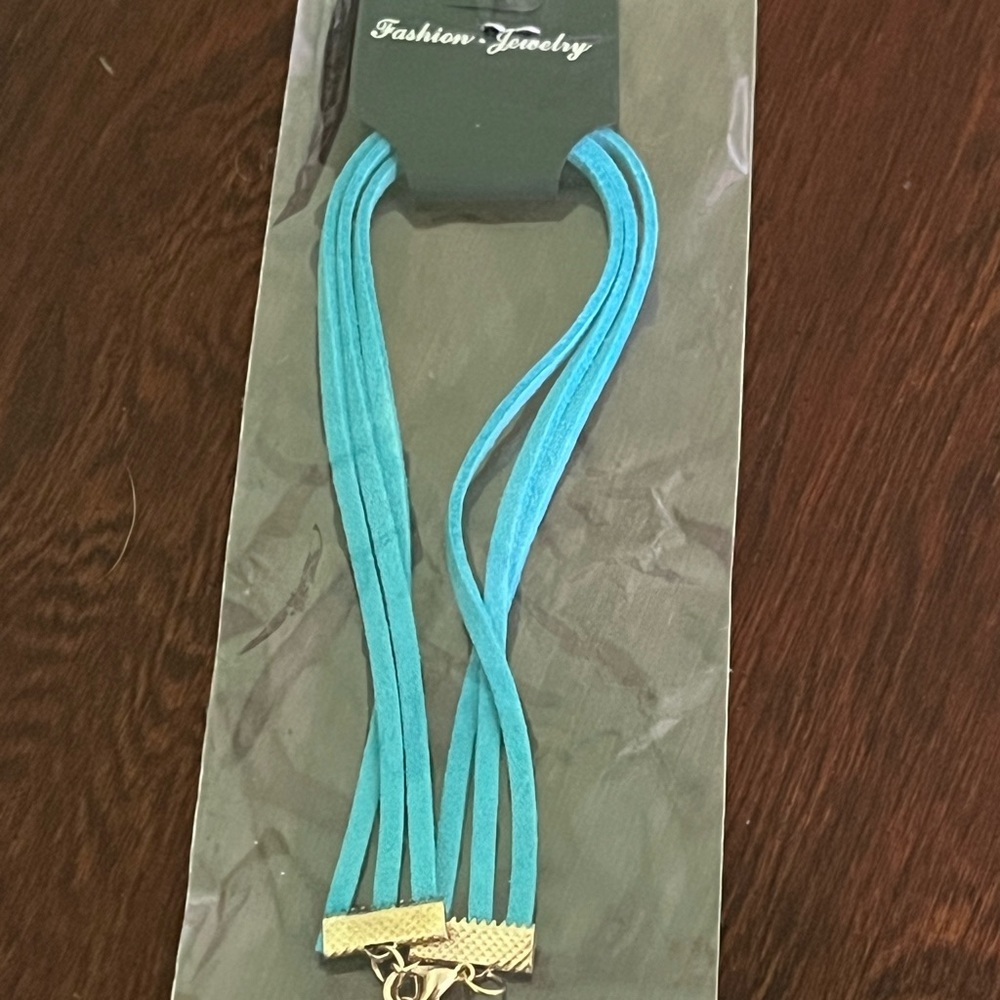 NWT Fashion Jewelry teal choker
